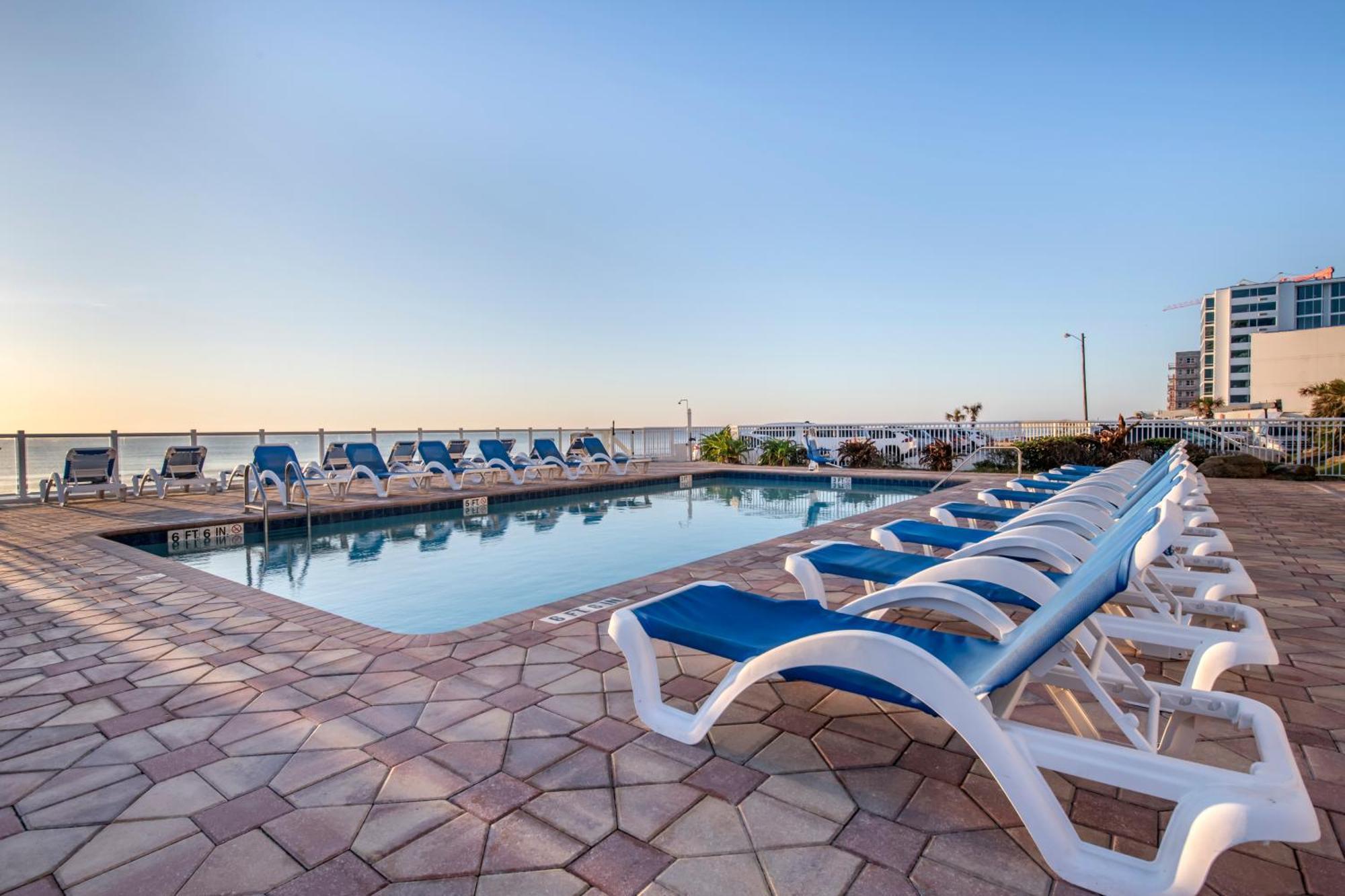 Tropical Winds Resort Hotel Daytona Beach Exterior photo